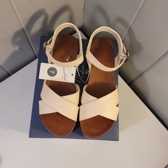 UNIVERSAL THREAD BILLI CHUNKY SANDAL COLOR BONE SIZE 7 NWT - Picture 4 of 4